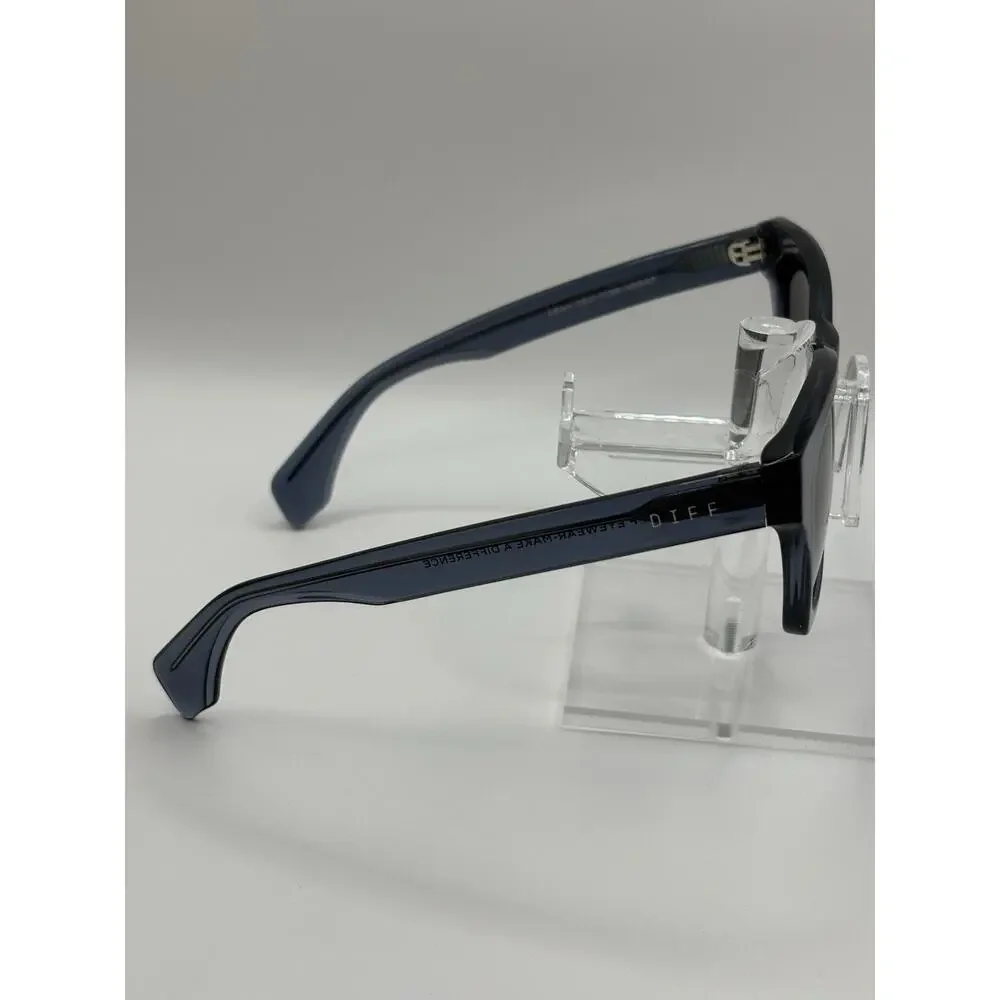 DIFF Dean Polarized Sunglasses Blue Gray Gradient Lens